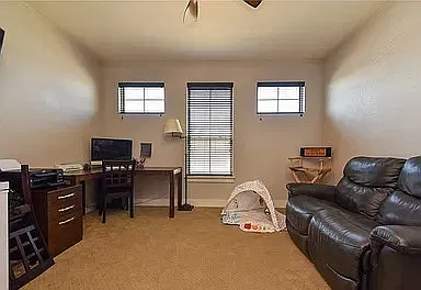 4 bed, 2198 sqft, $2,200 — Photo 3
