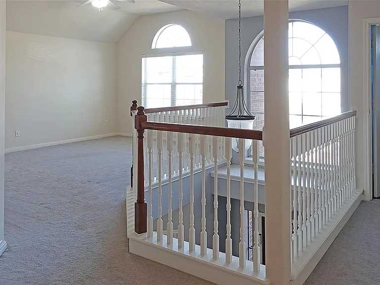 2202 Drake Falls Dr — Photo 30