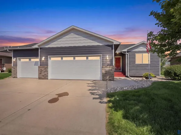 3616 E Brewster St, Sioux Falls, SD 57108