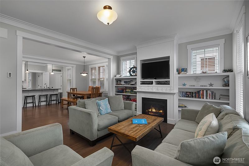 4th image of 100 Horseshoe Lane