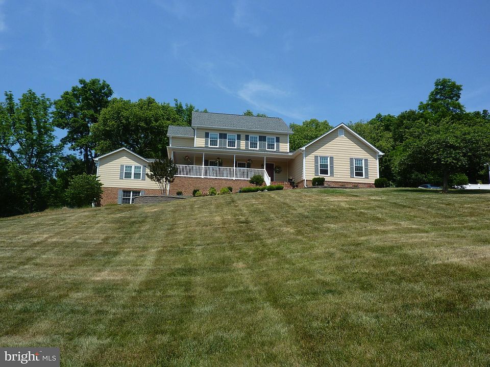 1st image of 107 Launchris Dr