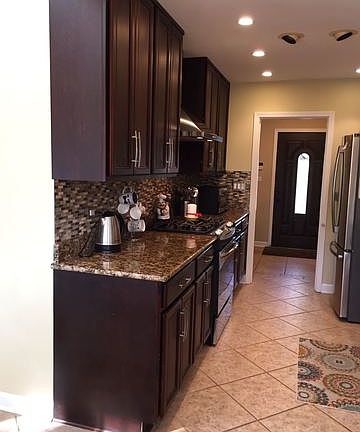 3rd image of 2025 E Wintergreen Ave