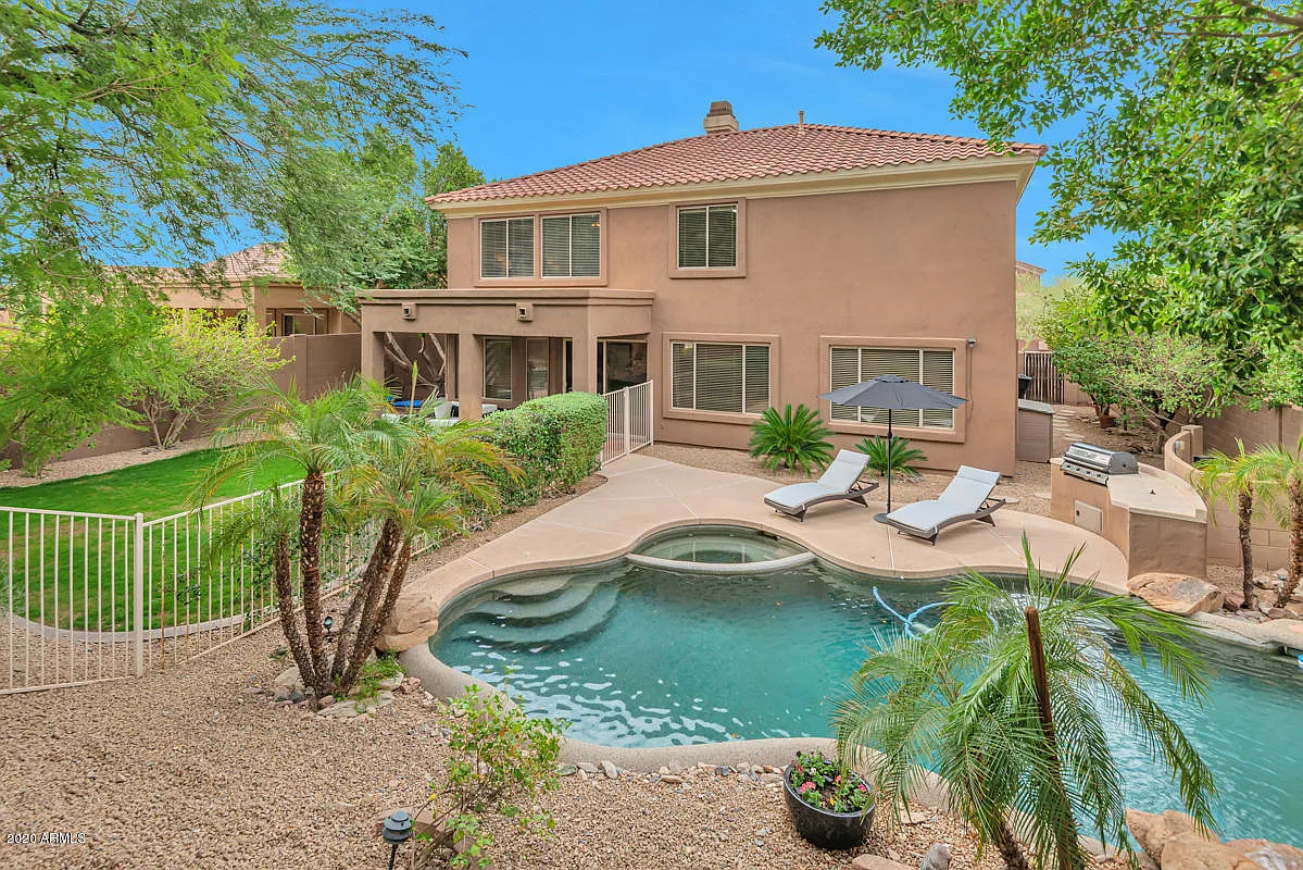 5 bed, 3.5 bath, 3462 sqft, $12,000 — Photo 2