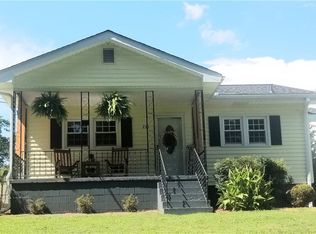 221 Newton Hill Rd, Pickens, SC 29671