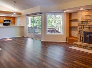 1 Los Lagos Dr #20, Hot Springs Village, AR 71909
