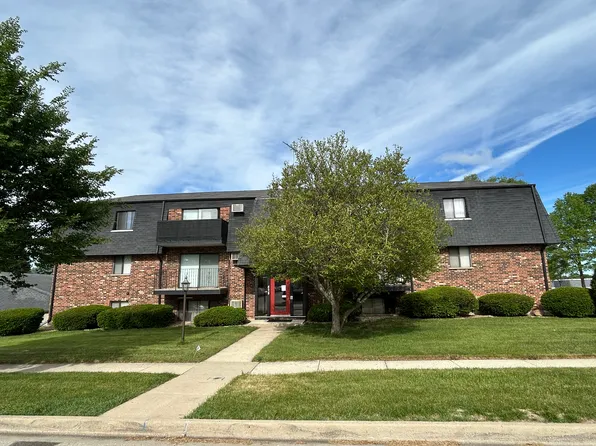428 Cavalier Ct APT 3, Dundee, IL 60118