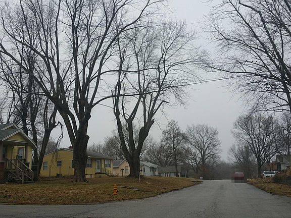 5th image of 818 S Logan Ave