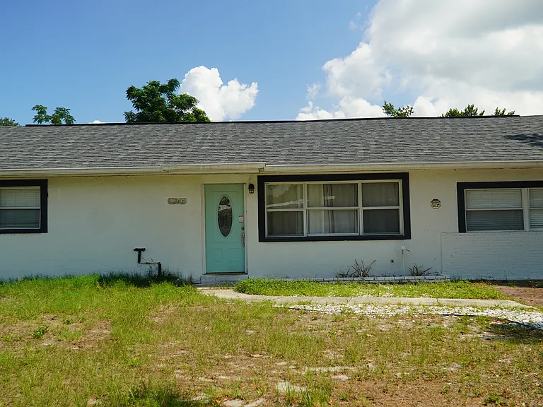 4111 W Montgomery Ter — Photo 2