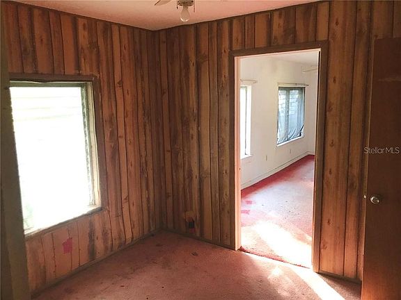 5th image of 755 Saint Josephs Ct