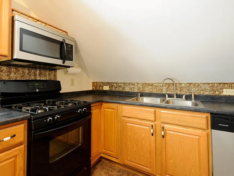 Kitchen 3