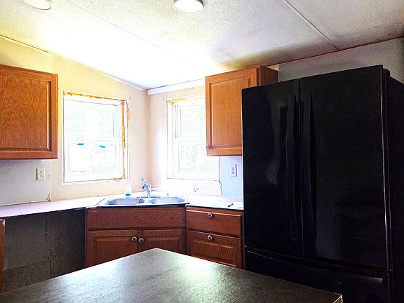 5th image of 162 Davis Road
