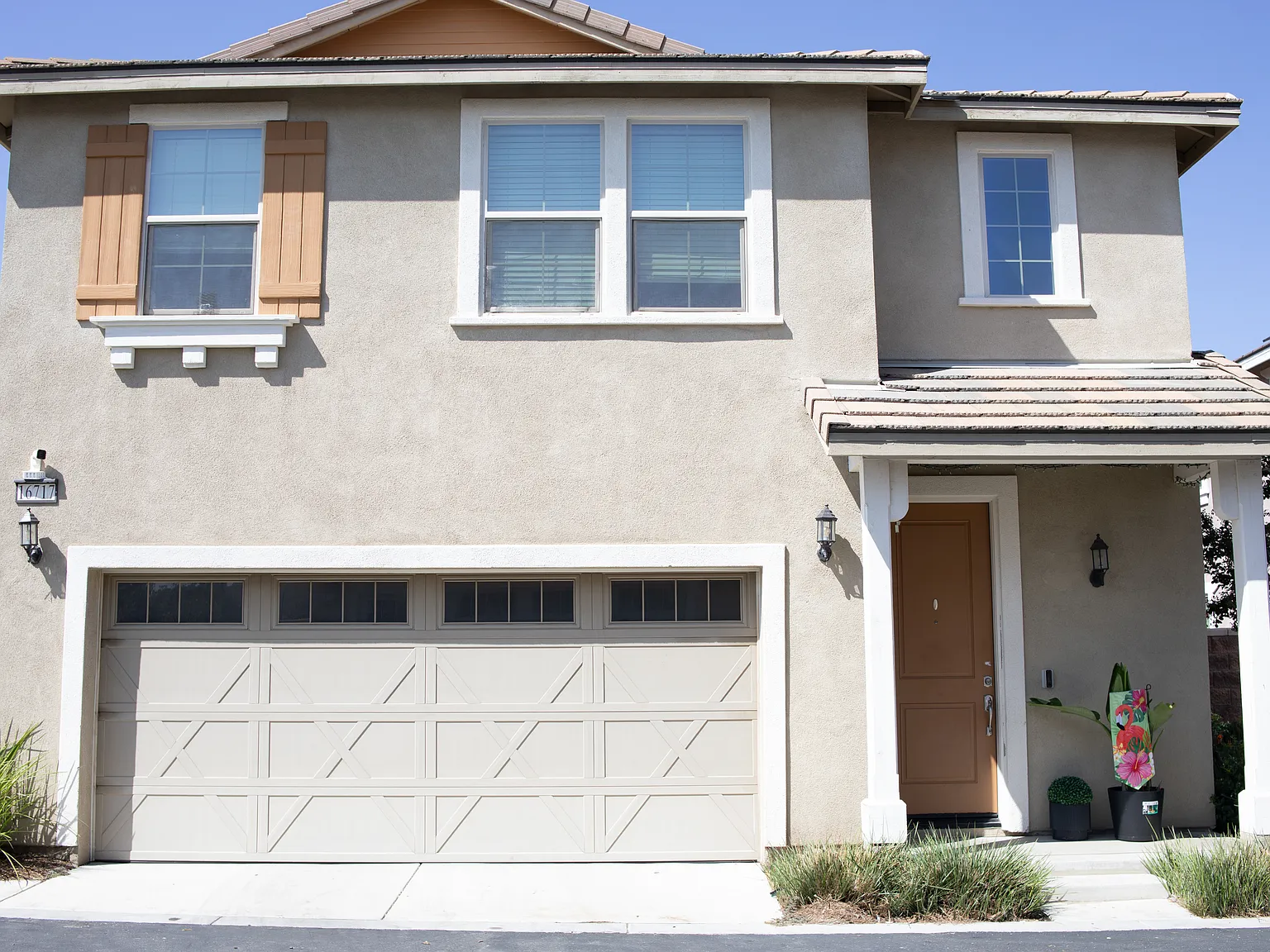 4 bed, 1790 sqft, $3,950 — Photo 2