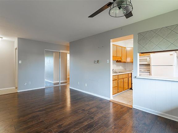 4th image of 9008 Villaridge Ct APT F