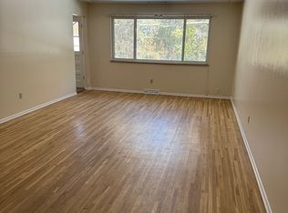 5704 S Pearl St #B, Littleton, CO 80121
