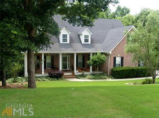 723 Forest Glen Dr, McDonough, GA 30252