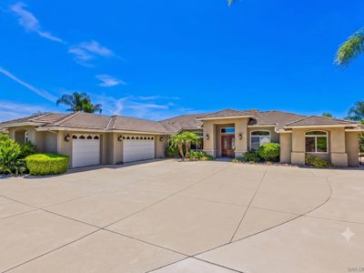 1290 Daxi Ln, Escondido, CA, 92029