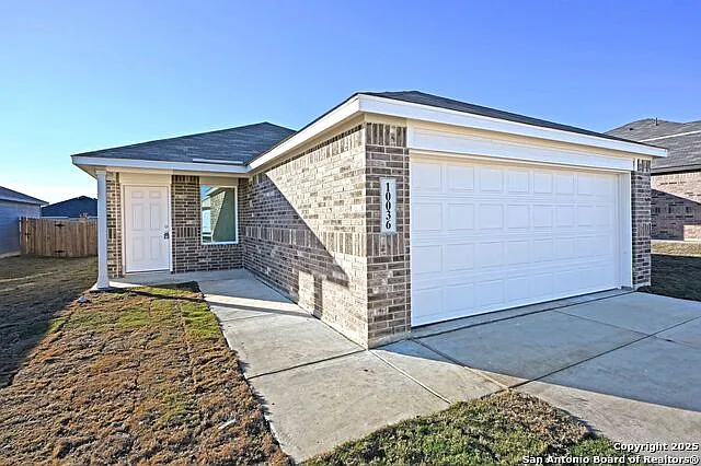 3 bed, 2.0 bath, 1266 sqft, $1,475 — Photo 2