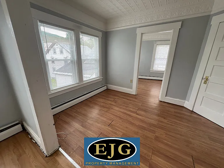 23 S Main St #10 — Photo 8