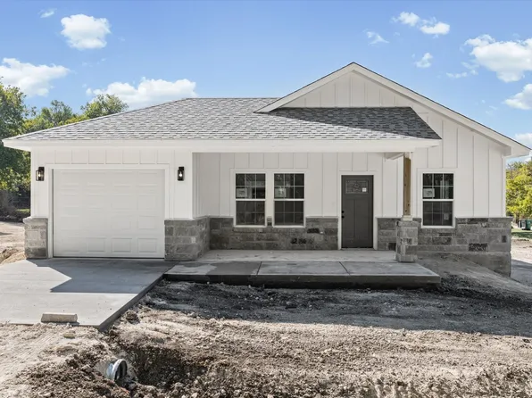 305 Meador St, Moody, TX 76557