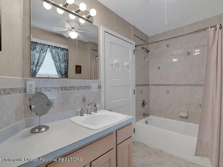 683 Main Ave — Photo 30