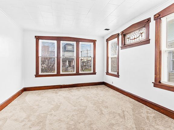 5th image of 486 Highland Ave #2