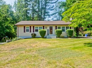 15 Circle Dr, Wilbraham, MA 01095