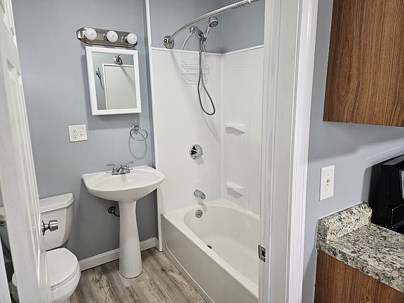 3rd image of 83 Hilldale Ave Floor 1