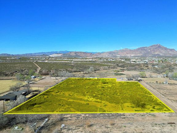 2nd image of 1208 Cuba Rd