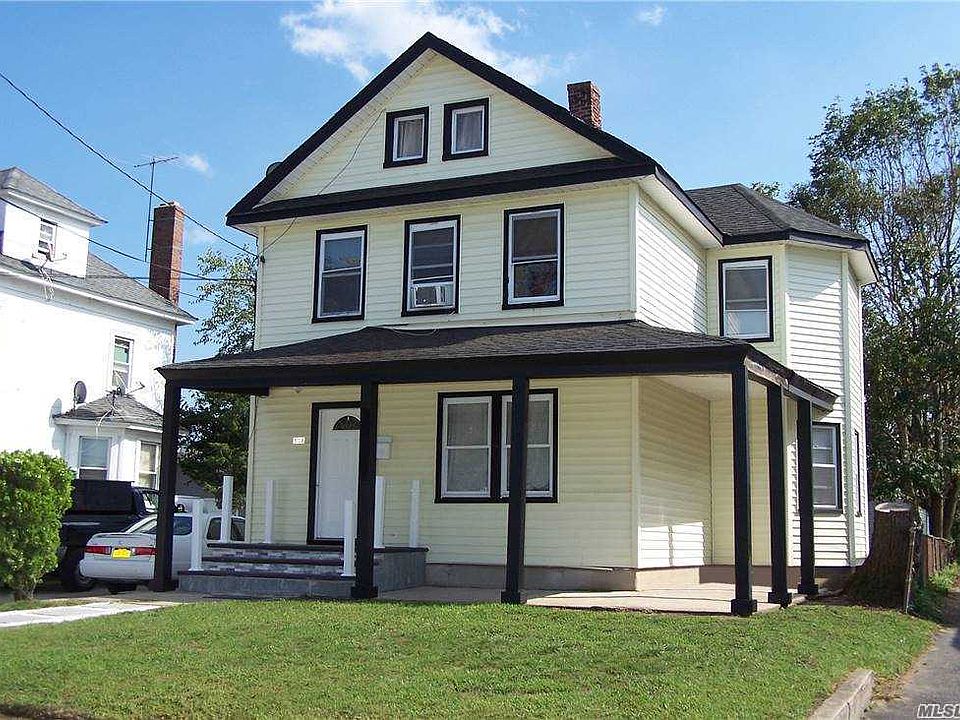 1st image of 518 Oak St