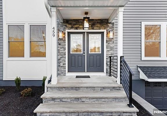 5th image of 459 Washington Avenue