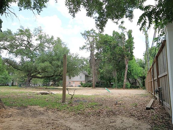 4th image of 2535 Glen Haven Blvd