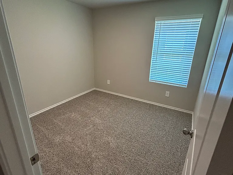 1637 Tin Roof Rd — Photo 12