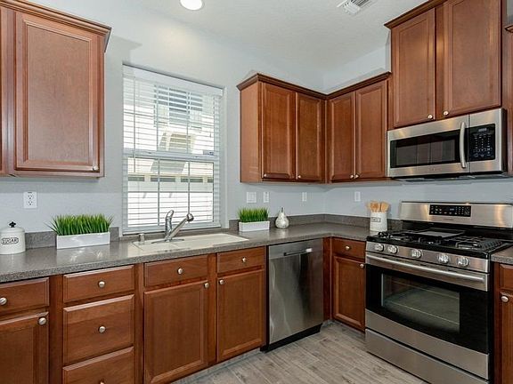 4th image of 1 Villa Gardens Ct #1