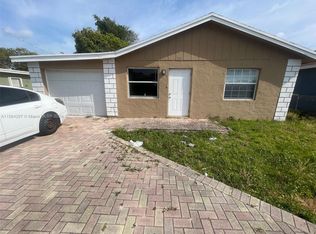 305 NE 13th Ave, Boynton Beach, FL 33435