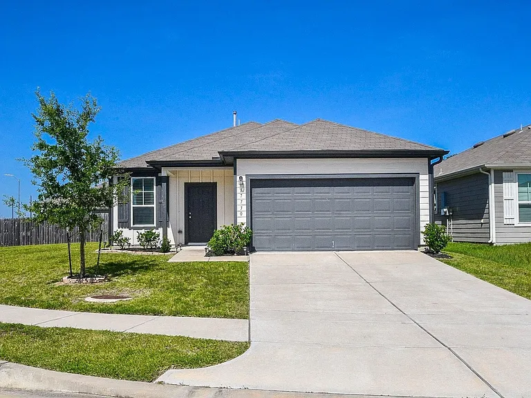 17730 Winnower Ln — Photo 1