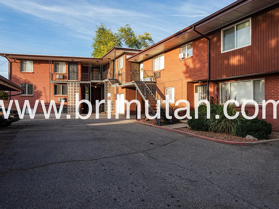 2241 E Laney Ave