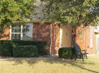 411 Calvary Dr, Euless, TX 76040