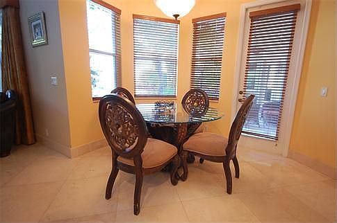 Breakfast Area-Isola Bella Estates