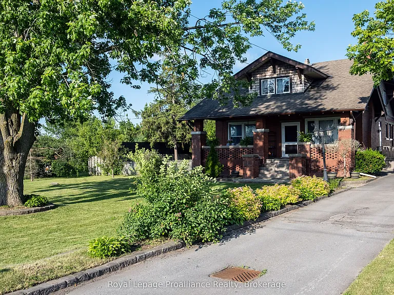 4 Highland Ave — Photo 1