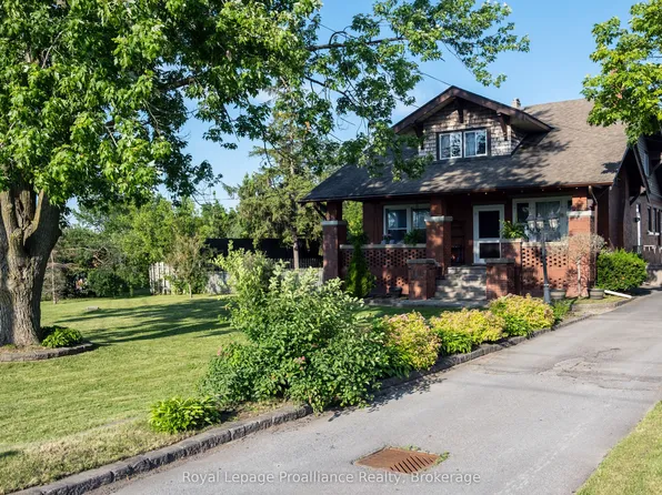 4 Highland Ave, Belleville, ON K8P 3P9