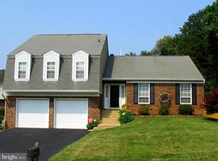 5081 Queens Wood Dr, Burke, VA 22015