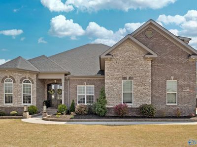 8007 Farm Meadow Dr SE, Owens Cross Roads, AL, 35763