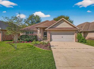 2527 Fiddlers Cir, Cantonment, FL 32533