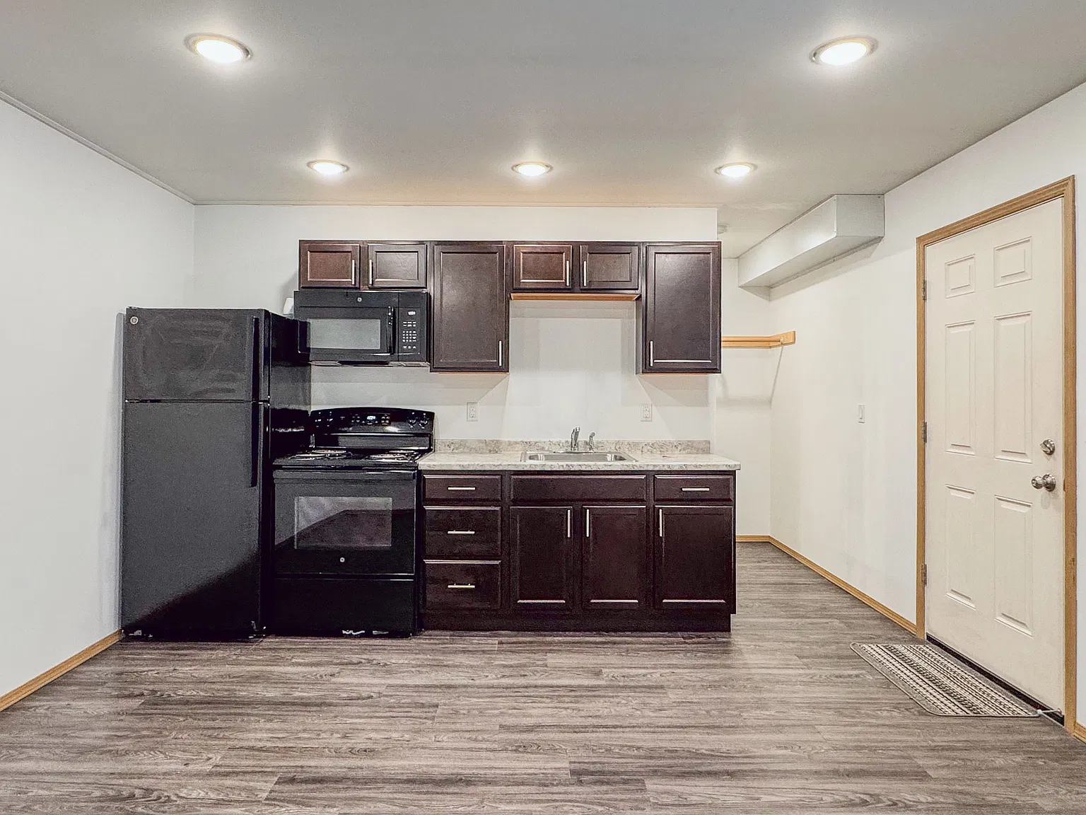 551 Snowman Lane - 201 — Photo 3