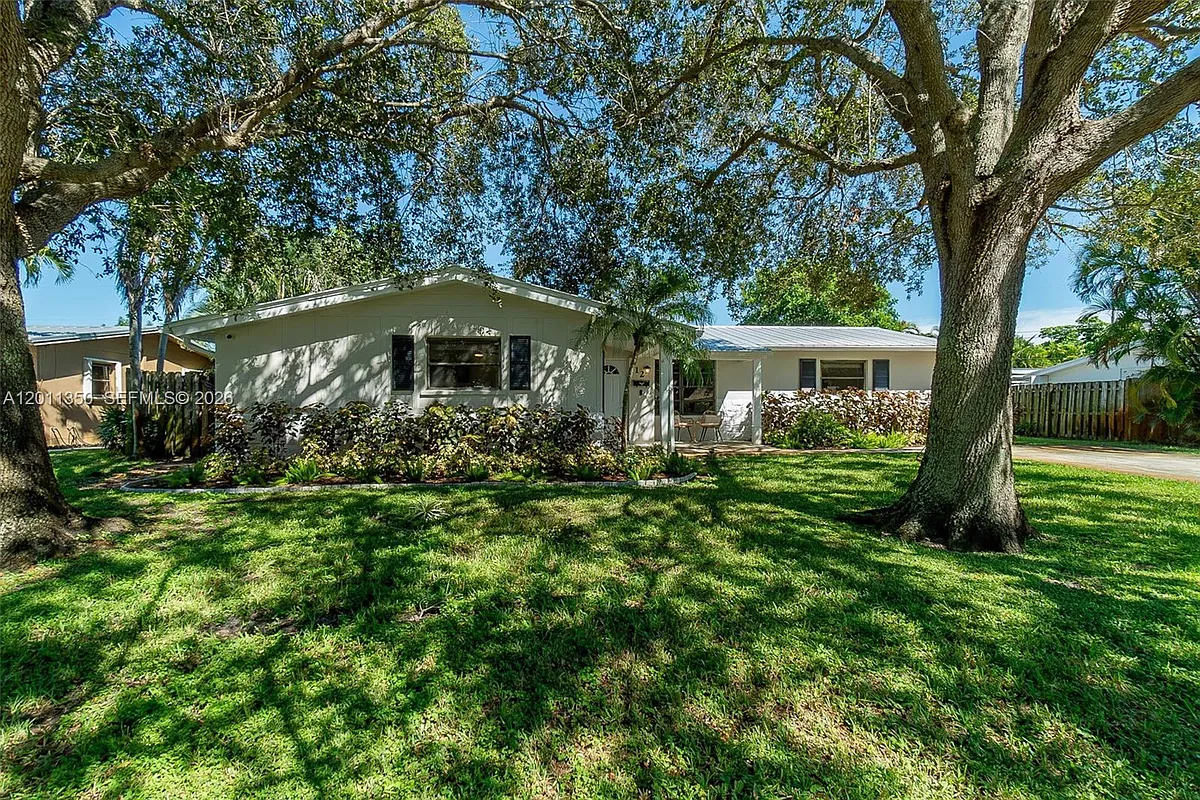 Building Photo - 712 Tradewind Dr