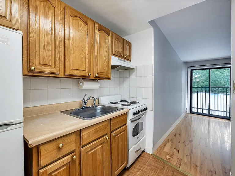 Cresskill Pl — Photo 3