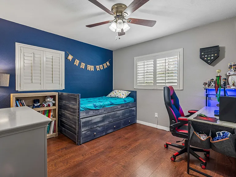 11307 N Boulevard St — Photo 15