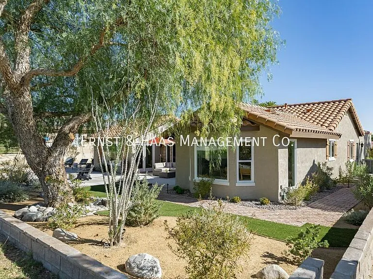 8780 Warwick Dr — Photo 5