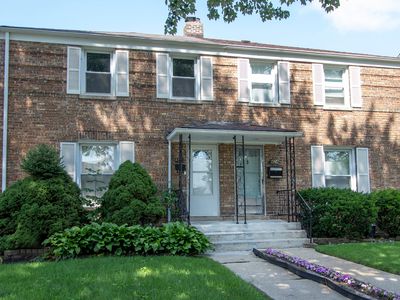 426 Geneva Ave, Bellwood, IL, 60104