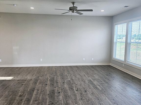 3rd image of 9345 Woodgate Cir